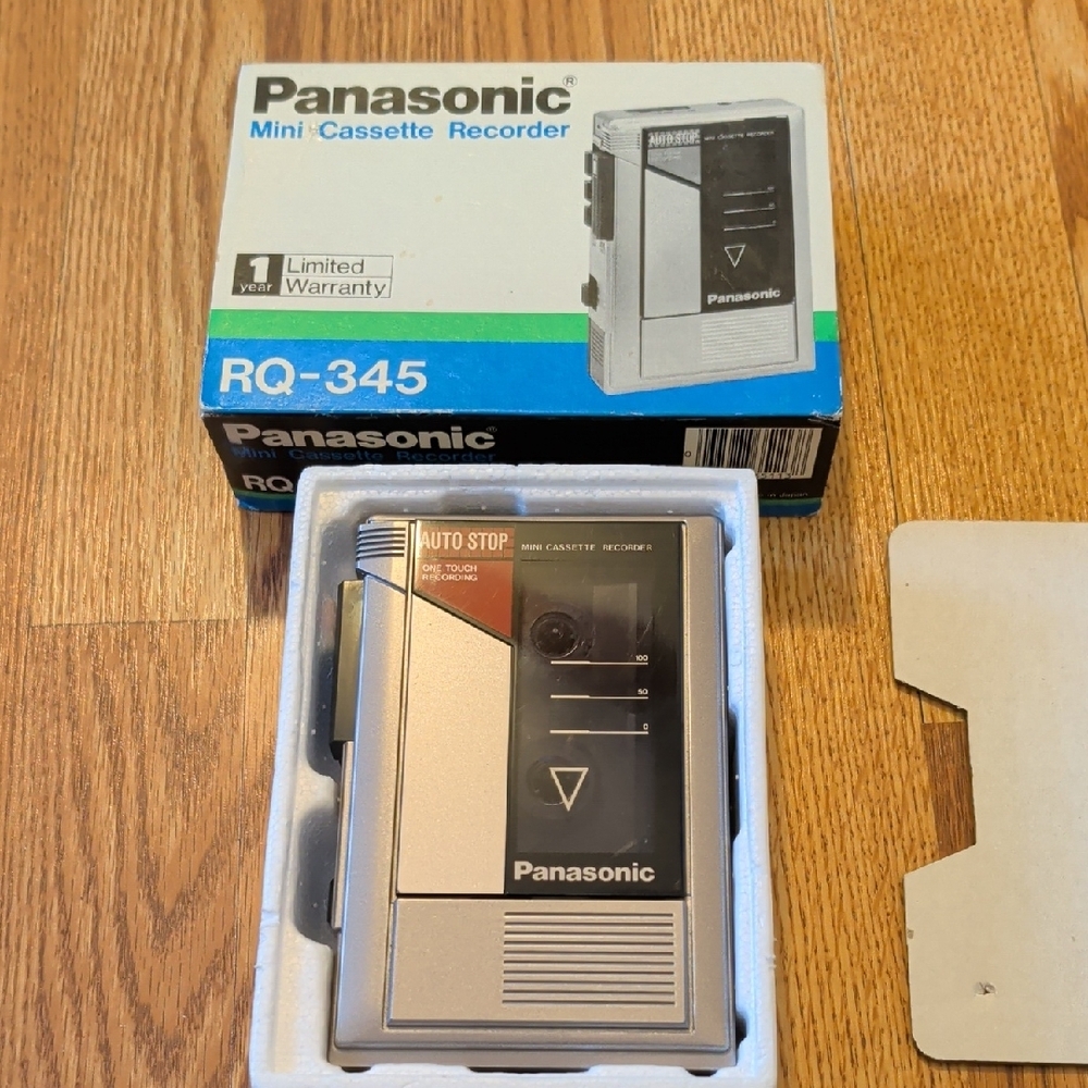 Panasonic RQ-345 Gray Microcassette Recorder - Picture 3 of 10